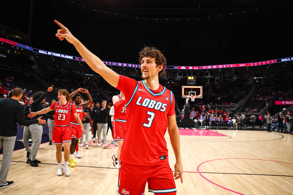 UNMLoboMBB's tweet image. What a win 🔥 

#GoLobos