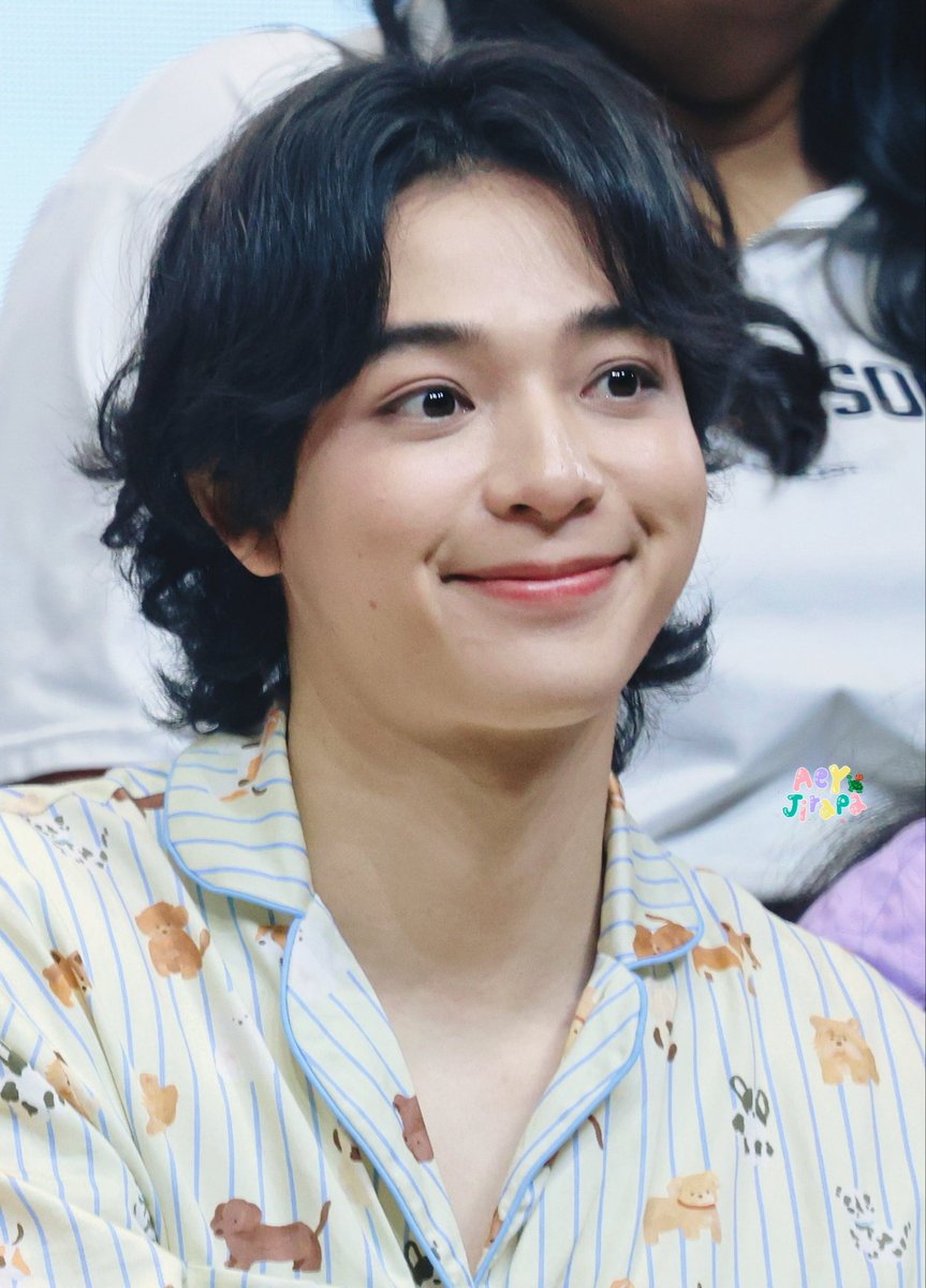 SelfieAey's tweet image. ยิ้มธุรกิจ

#แม็กกี้บาส #maxkybas 
#MaxkyBas1stFM