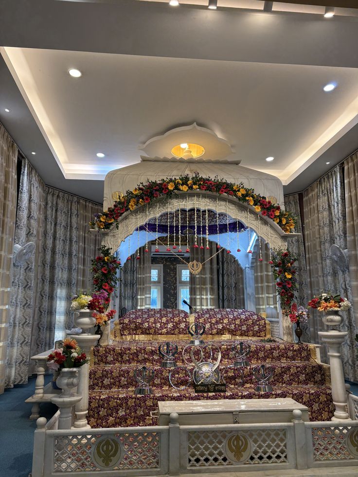 ਤੂੰ ਸਭਨੀ ਥਾਈ ਜਿਥੈ ਹਉ ਜਾਈ ਸਾਚਾ ਸਿਰਜਣਹਾਰੁ ਜੀਉ॥