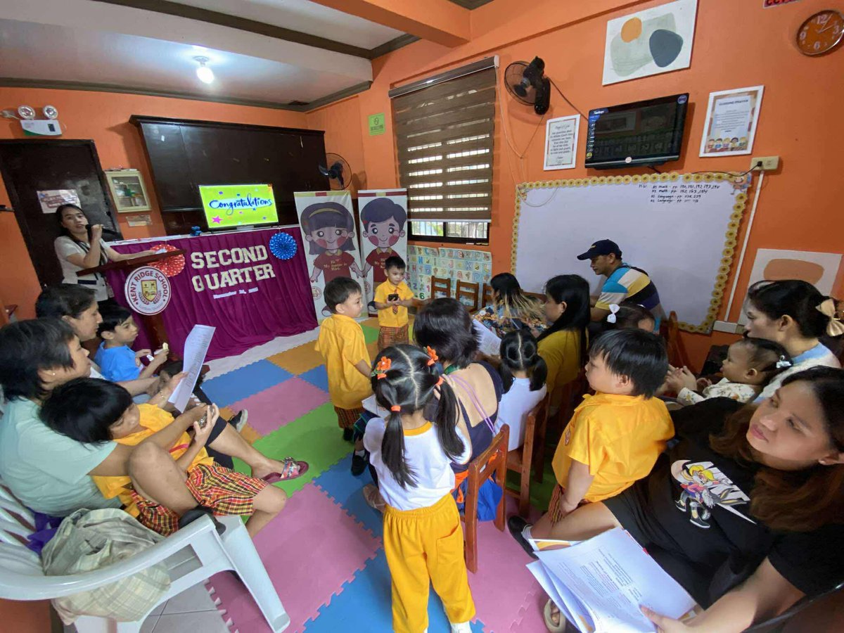 KentRidgeSchool's tweet photo. 📚KRS AY 2025-2026 2nd Quarter Recognition Day🎉
“By education I mean an all-round drawing out of the best in the child and man; body, mind and spirit.” ~ Mahatma Gandhi ❤️💛
#KRSpreschool #KentRidgeSchool #PresSchool 
#RecognitionDay #KRSians #KRS2526 https://t.co/9J352z1fvD