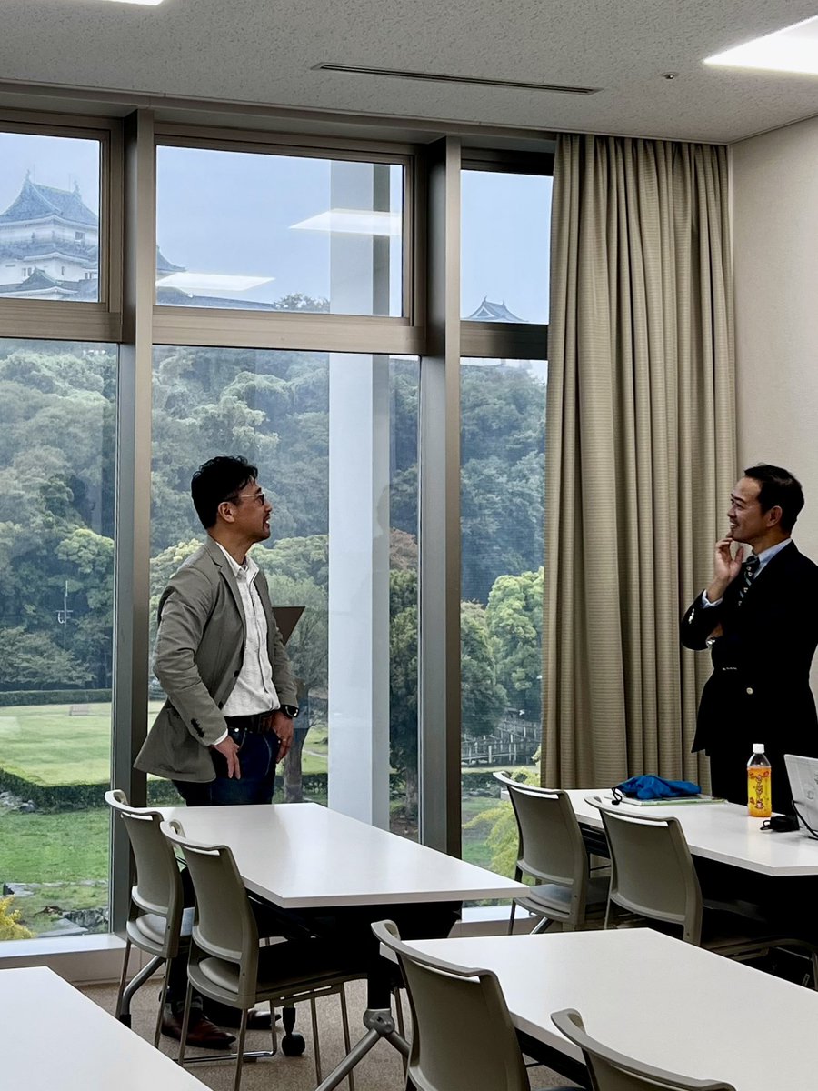 素晴らしい一冊✨

高専の楠部（くすべ）教授のアマモ場再生への御本

海草藻場と人､フィールド､科学､アクアリウムを繋いで下さる

我らのボトルアクアリウム“小さな生態系”についても知見として掲載！

海草を追求する入口として必読です
↓
amzn.to/47UM8An