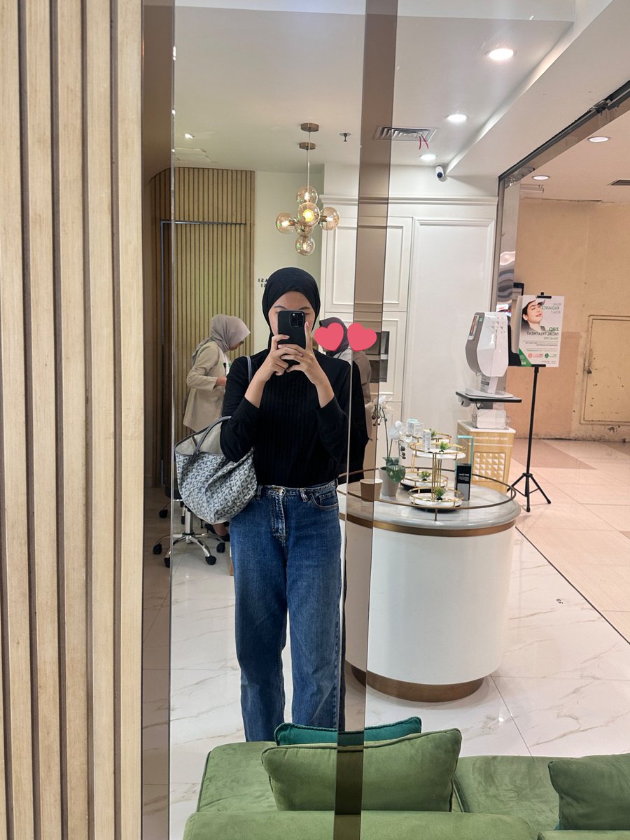 First timer trying rejuran S (scars)

It's more painful than the OG Rejuran Healer🥲