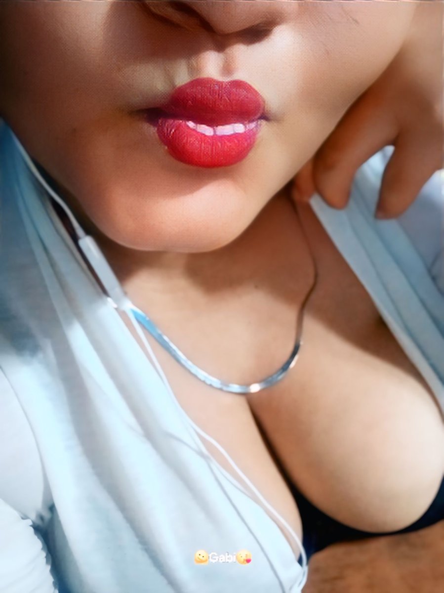 Genesis23297724's tweet photo. Besitos de viernes por la noche https://t.co/W6RgB7MqL4