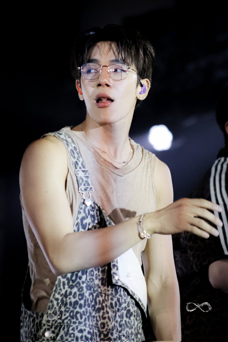 fevumb's tweet image. ก่อนไปเติมเจทีในวันนี้ ลงรูปเก่าก่อน 🤣🤟🏻
เอี๊ยมเหมือ กับ มุแตมมมมมมมม 

#JetATLAS