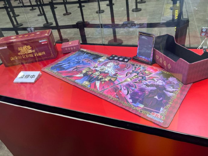 YCSC2025で公開されたM∀LICEのデラックスデュエルセットですが、詳細