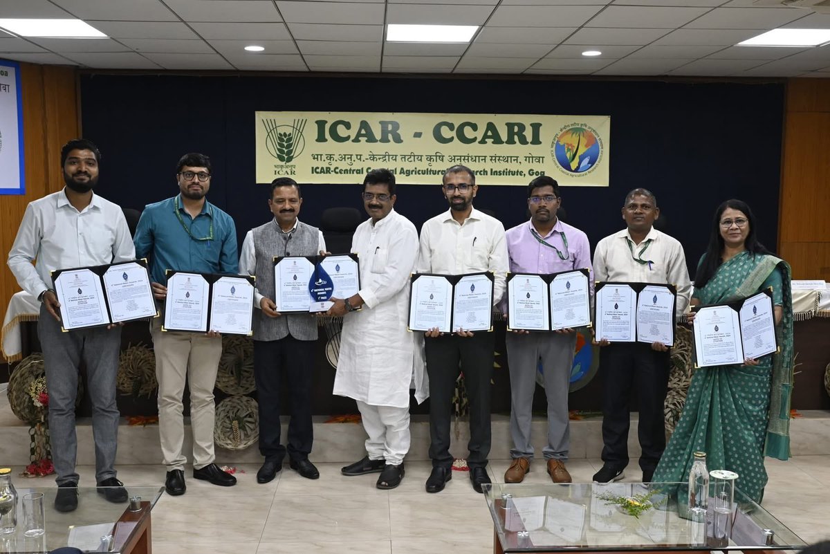 ShetSadanand's tweet image. Felicitated the team of ICCAR CCARI at the Dr M S Swaminathan Conference Hall in Old Goa for winning the National Water Award 2024. The institute received the award from the Hon President of India in New Delhi on 18 November 2025. It was a proud moment to acknowledge their…
