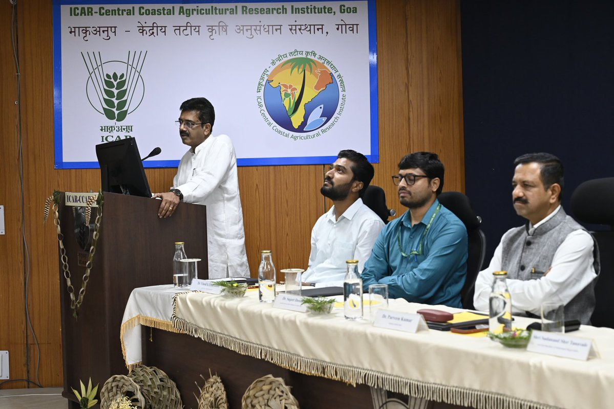 ShetSadanand's tweet image. Felicitated the team of ICCAR CCARI at the Dr M S Swaminathan Conference Hall in Old Goa for winning the National Water Award 2024. The institute received the award from the Hon President of India in New Delhi on 18 November 2025. It was a proud moment to acknowledge their…