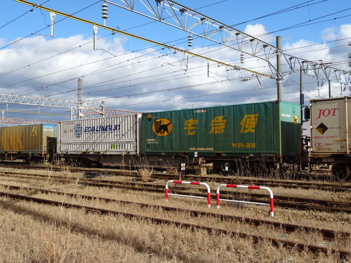 R07.11.22 4061列車。 今日の牽引機EF510-21。 NXの白エコダブルでした