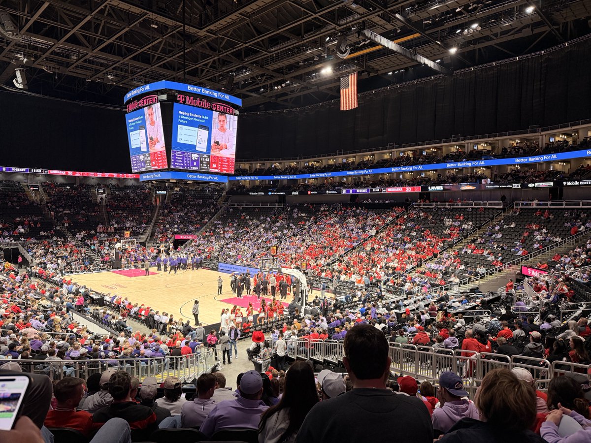 classycat5's tweet photo. Disappointed in my KSU family. This tourney in Kansas City is normally full of KSU families and fans. This team is proud to wear the Wildcat and is playing well. We can do better 💜 https://t.co/Vs7LzcRt2E