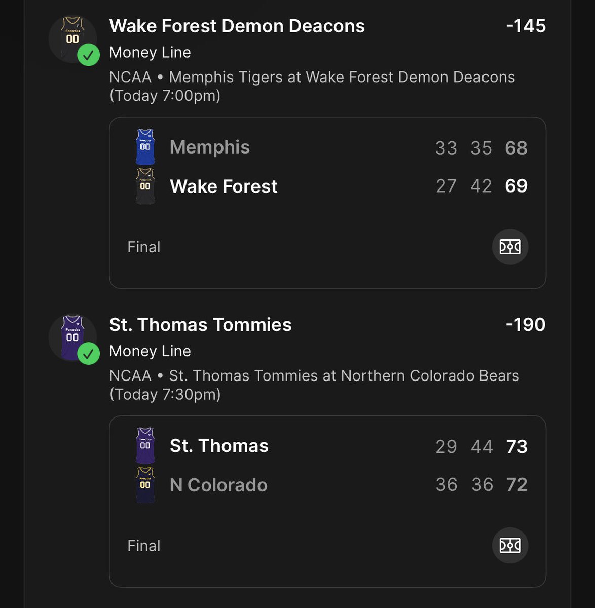 danloadprint's tweet image. Twice this week I’ve cashed out on 1-2k winning parlays. Someone end my misery. Insane wins too, Bulls, Wake Forest, St Thomas