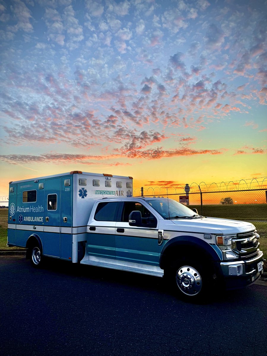 From early starts to rolling into the night, MedCenter Air ground crews keep the mission moving. 🚑💙