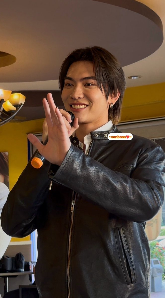 sanshawtyboss's tweet image. Boss is in a such a good and flirty mood today. I love his smile so much; it is so happy to see him and am looking forward to our day together ❤️ 

#BossHeritageVibebyHNL

#ShawtyBoss #BOSSCKM #BossChaikamon