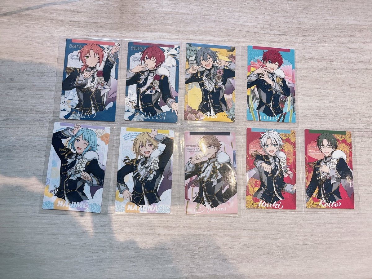 mozukuuun's tweet photo. 交換　あんスタ スタフォニ  カードコレクション

求　巽
譲　レオ　司　ニキ　一彩　創　なずな　章臣　維吹　敬人

本日会場にて手渡し希望。
難しいとは思いますが、どうぞよろしくお願いします🙇‍♀️ https://t.co/z7WTjQ3era