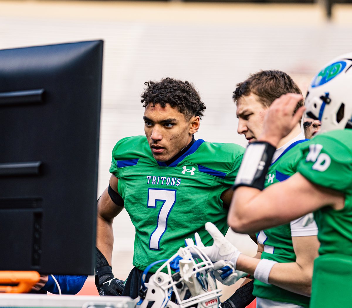 wiaawistate's tweet image. 🚨 STATE RECORD 🚨 

Notre Dame's Kingston Allen shatters the D2 State Record for Most Carries in a Championship Game with an impressive 43 carries in their matchup against West De Pere. 🔥🏈 #wiaafb #StateRecord