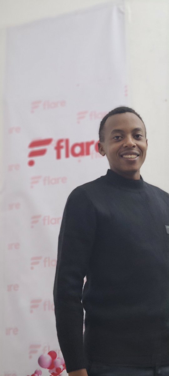 ManuelBagoole's tweet image. A couple of hours into the @FlareNetworks #Hacknight.
Its a wonderful experience building #Datarich dApps in teams.
#Learn. #Build.