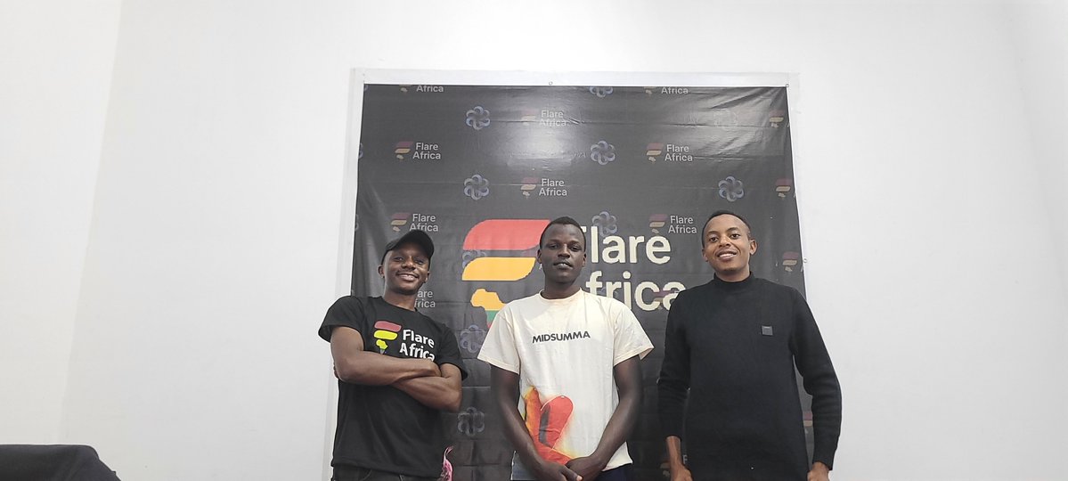 ManuelBagoole's tweet image. A couple of hours into the @FlareNetworks #Hacknight.
Its a wonderful experience building #Datarich dApps in teams.
#Learn. #Build.