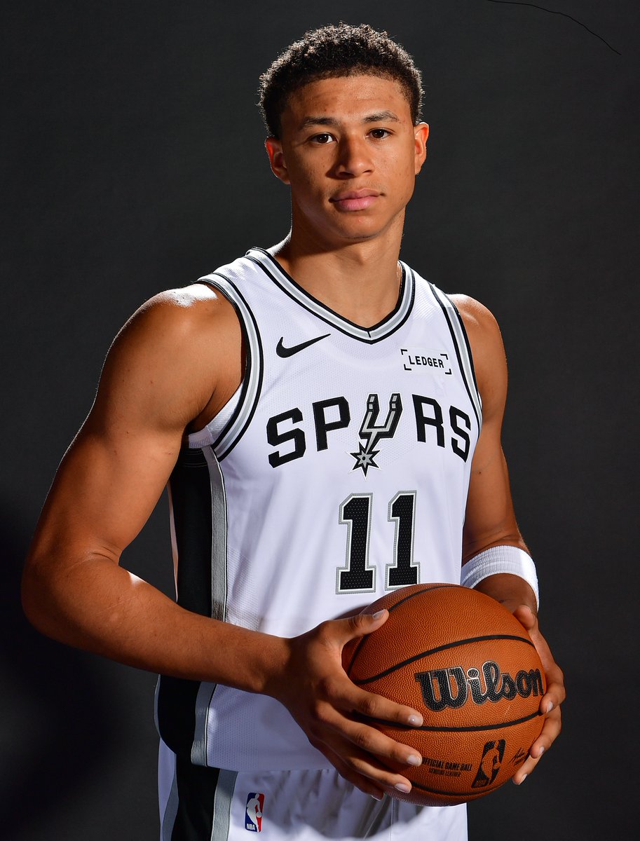 NBA's tweet photo. Join us in wishing Carter Bryant of the @Spurs a HAPPY 20th BIRTHDAY! https://t.co/fVG0T8vqlO