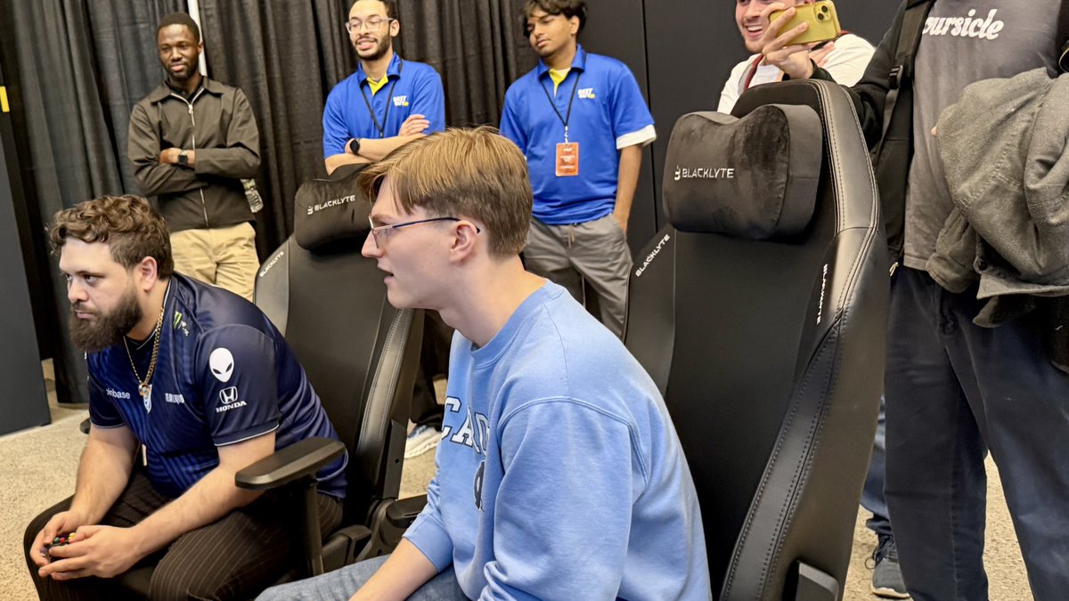 The NYC World Tour stop is kicking off today  with <a href="/AmbushAB/">Liquid Ambush</a> <a href="/LiquidHbox/">hungrybox</a> 🥳 

We’re here all weekend- stop by in Times Square #IntelExperienceStore <a href="/intel/">Intel</a>