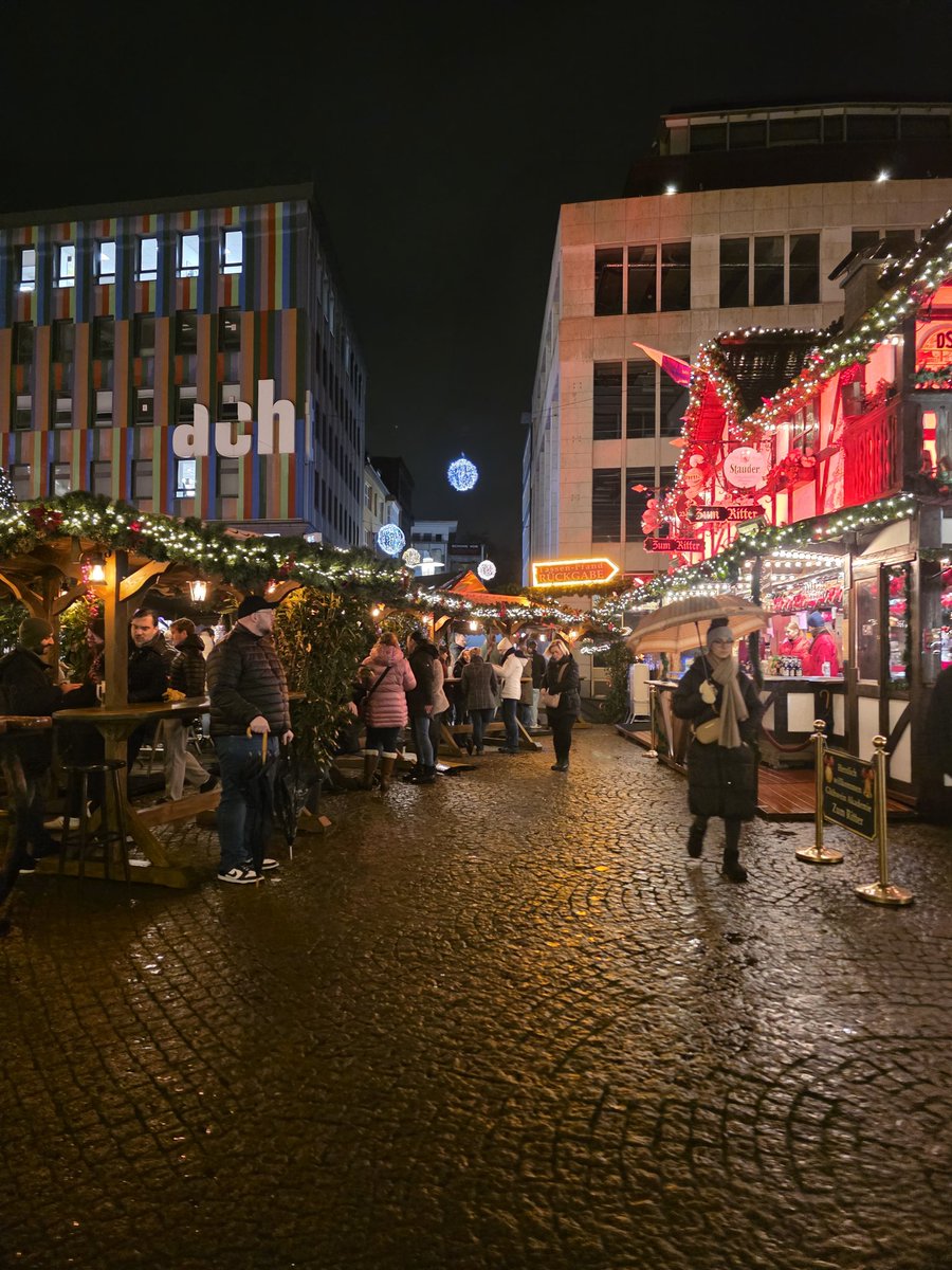 StarismaStudio's tweet image. GN guysss

#gn #Germany #Essen #NFTs #Christmas