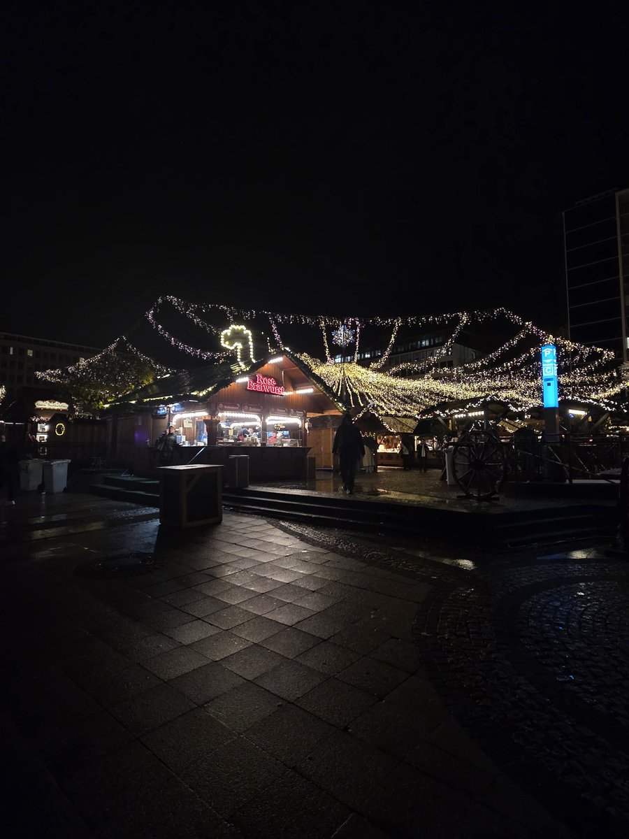 StarismaStudio's tweet image. GN guysss

#gn #Germany #Essen #NFTs #Christmas