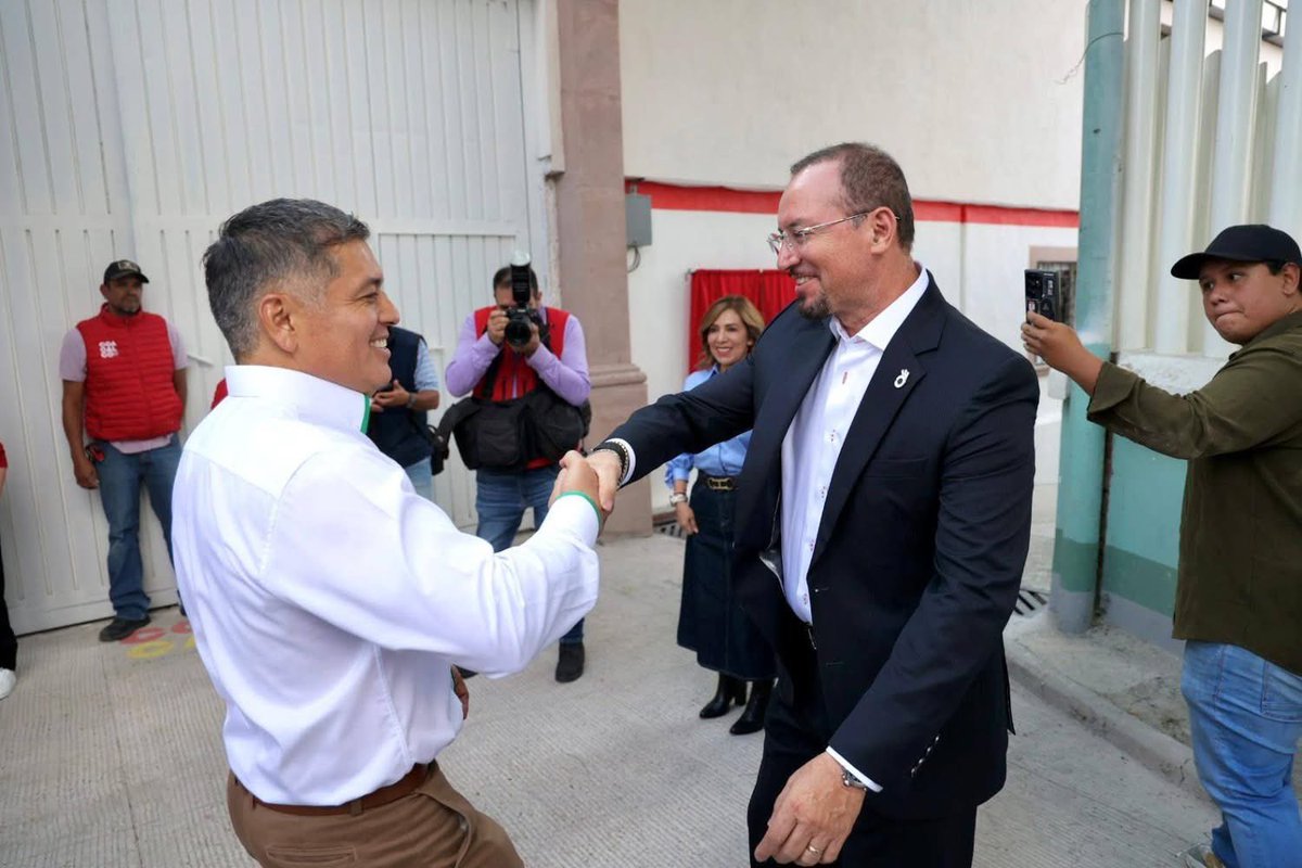 La coordinación entre autoridades es fundamental para obtener grandes resultados; agradezco la invitación de <a href="/davidsanchezi/">David Sánchez</a>, Presidente Municipal #Coacalco, en la reinauguración del Auditorio Claudio Muñoz Franco. 

¡Enhorabuena para las y los coacalquenses! 👌🏻
#OOA #Edomex