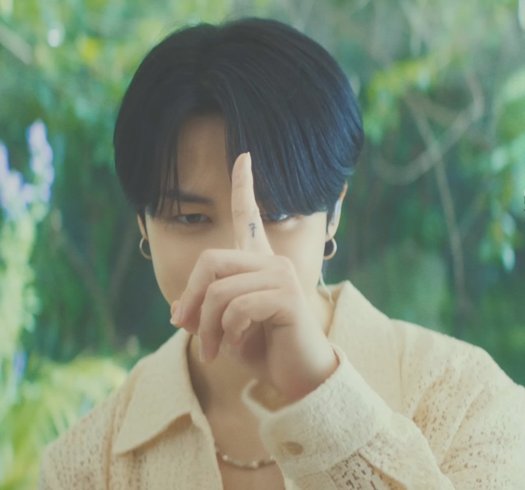 kei4jim's tweet image. Please RT and Reply　Sat.
　　　　　　　　　　　　　　
thetopfamous.com/jimin-vs-louis…

I vote #Jimin to the #VocalKing2025