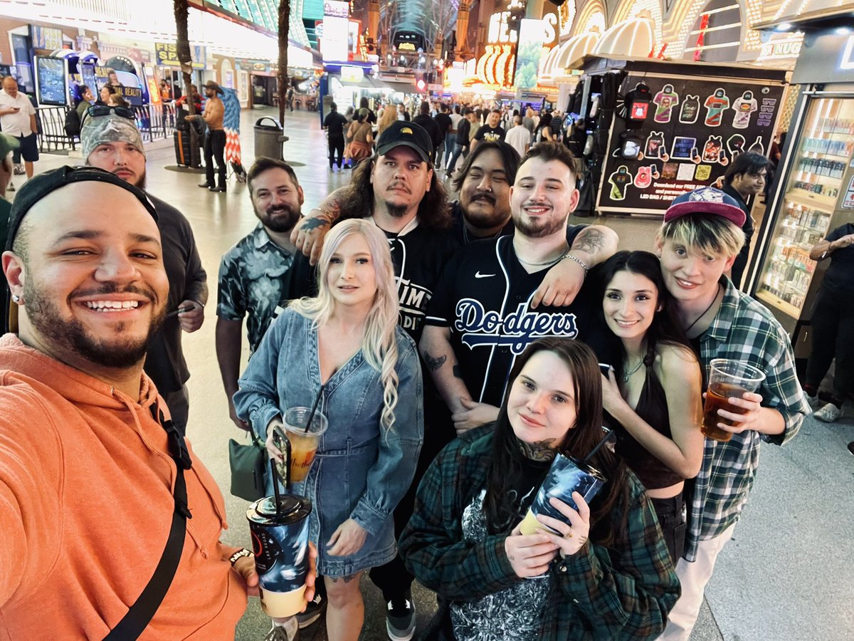 poolhouse espercito tweet media