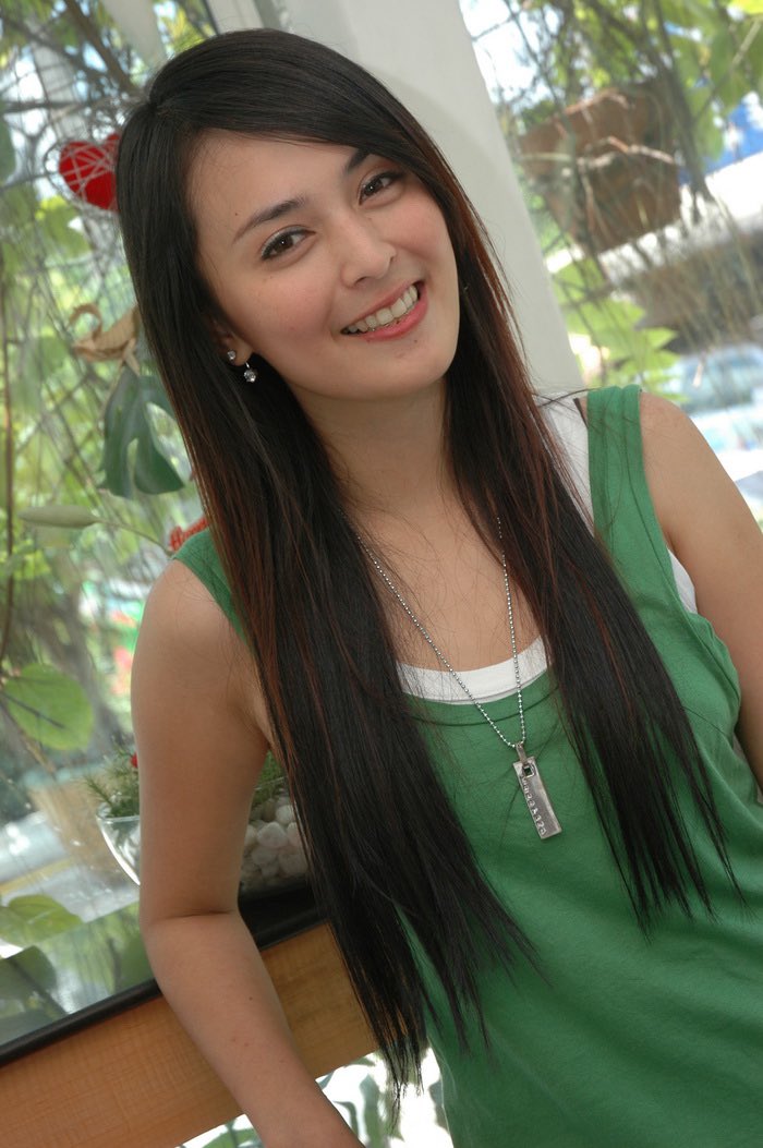 personalstuffs's tweet image. ย้อนดูภาพสมัย นานา ไรบีนา ก่อนเข้าแก๊งนางฟ้า สมัยเป็นเนตไอดอล นักแข่งรถ พิธีกรรายการทีวี ดีเจ