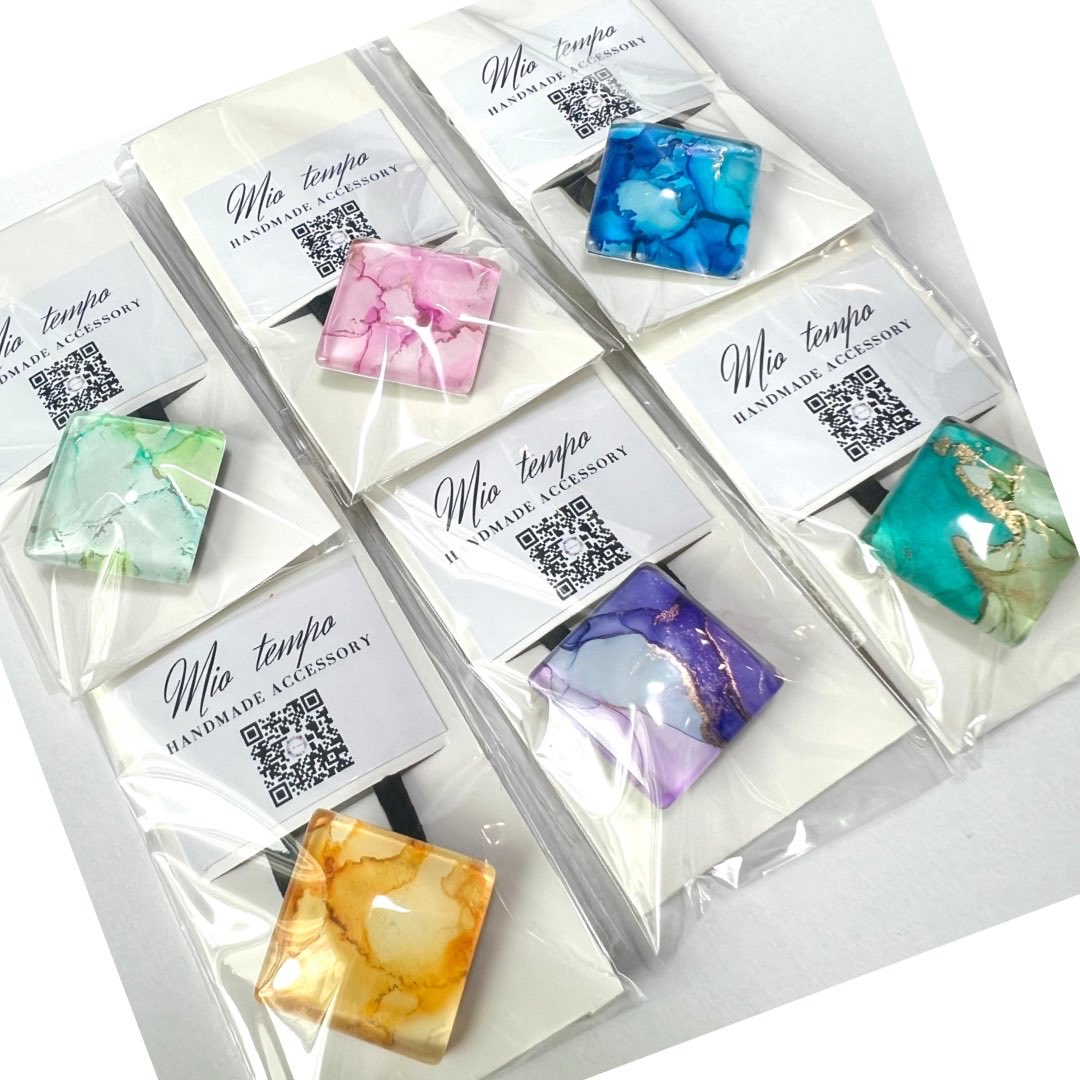 おはようございます☀️

今日から2日間、家には👶🏻と私の2人だけ😊
いつも日中そうだからあんまり変わりは無いけど☺️

- ̗̀📣お知らせ💁‍♀️

デザフェスで販売開始した新作をminneにて本日9:00より販売します！！
シリーズにまとめてあるので見やすいかと😊

【minne】 
minne.com/@mio-tempo/ser…