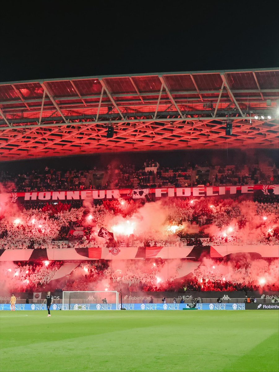 Ultramaniatics's tweet image. Ultras Populaire Sud 40th anniversary 🔥🔥🔥
#OGCNOM