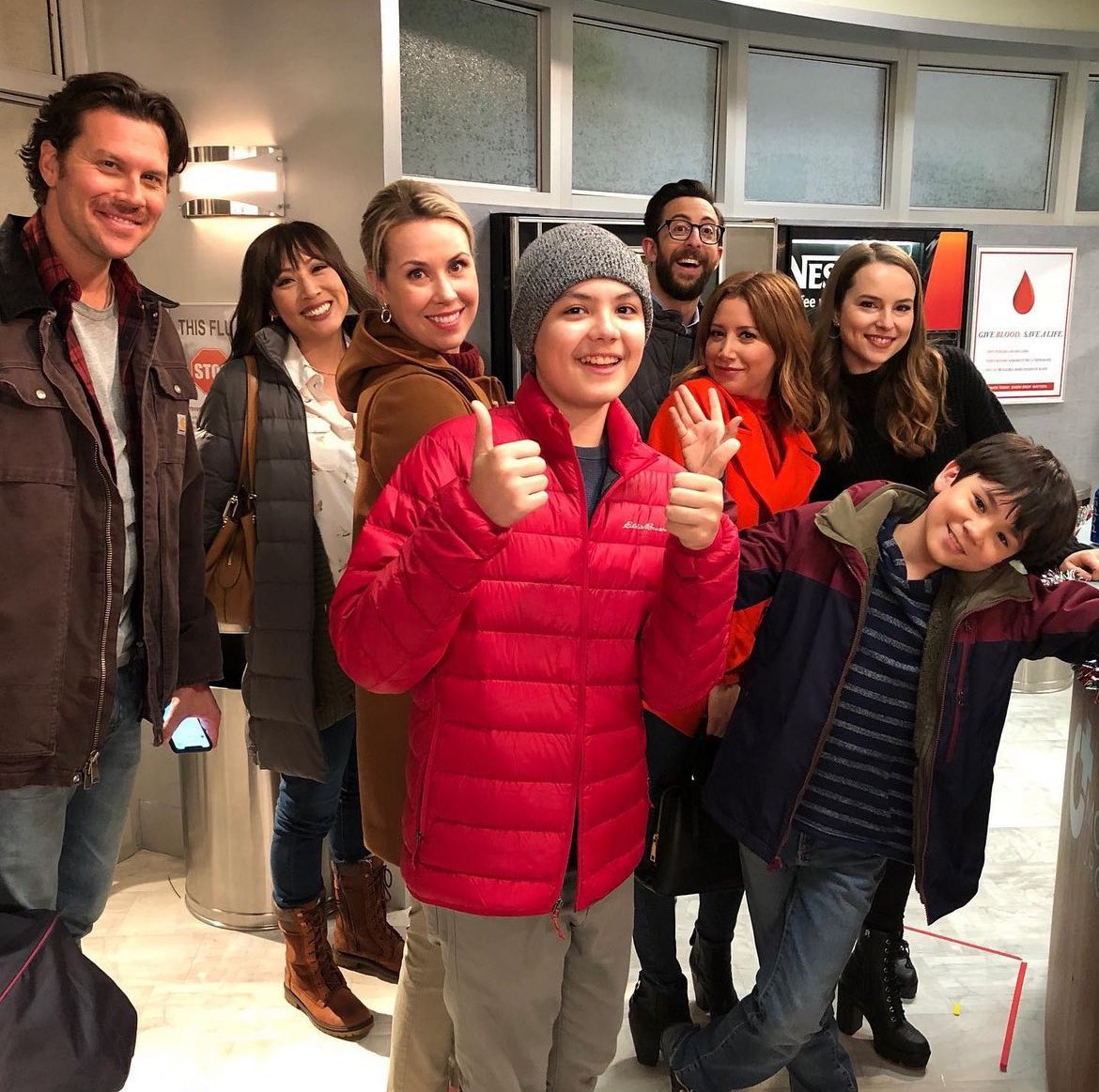 ThrowbackTisx's tweet image. November 21st, 2019: Ashley Tisdale via @TuckerCawley1’s Instagram

•@hayes_macarthur @RealAdamRose @bridgitmendler #ElizabethHo #SiobhanMurphy