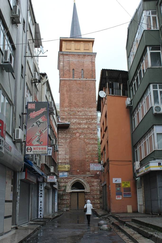 Pula Katedrali ve Aziz Paolo Kilisesi (Arap Camii):