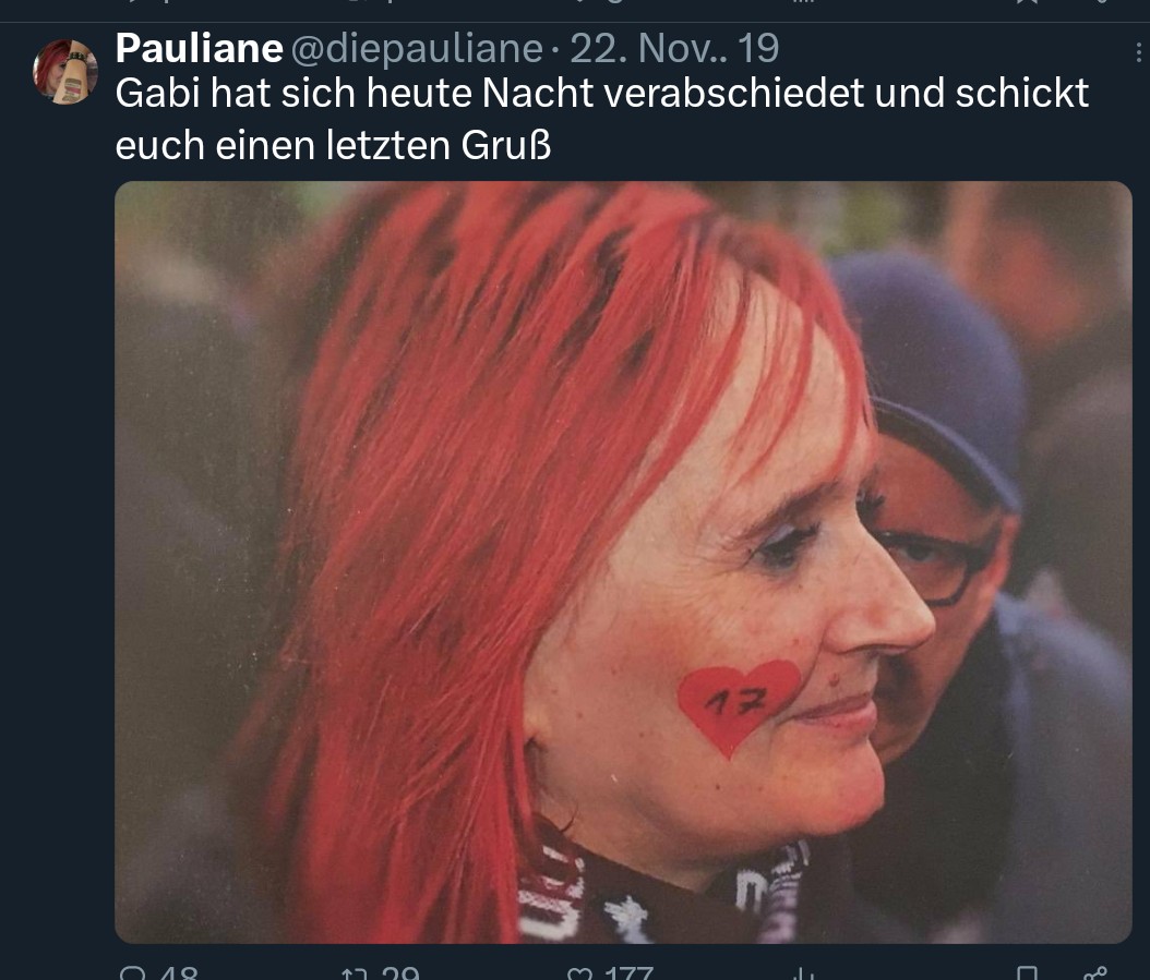 GothVille's tweet image. ...und moin... so begann ihr Tag auf Twitter.
Vor 6 (!) Jahren, in diesen Stunden hat Gabi statt Moin, Tschüss gesagt...
Ich durfte einen wunderbaren Menschen kennenlernen. Sie wird immer in meinem Herzen bleiben... 🤎🤍❤️ #fcsp