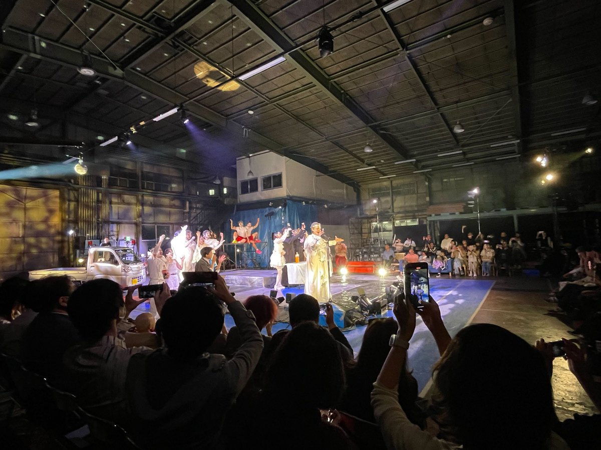 ryunosuke_kimur's tweet image. 【フェスティバルの芸術監督から、とても嬉しいお知らせが届きました】
2026年5月に向けて、進んでます！
2年前に倉庫を貸切、たくさんの方の力をお借りして作り上げた #シン・タイタス 。
今こそ世界に解き放ちたい🕊️
#カクシンハン