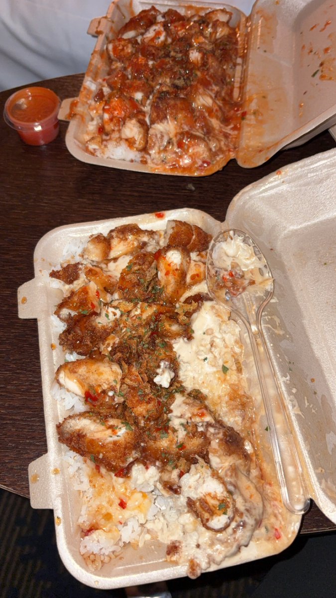 nvfvriass__'s tweet image. tu tape ça en tête à tête ya personne qui parle mais wallah c vraiment dla graille pour chien ce truc