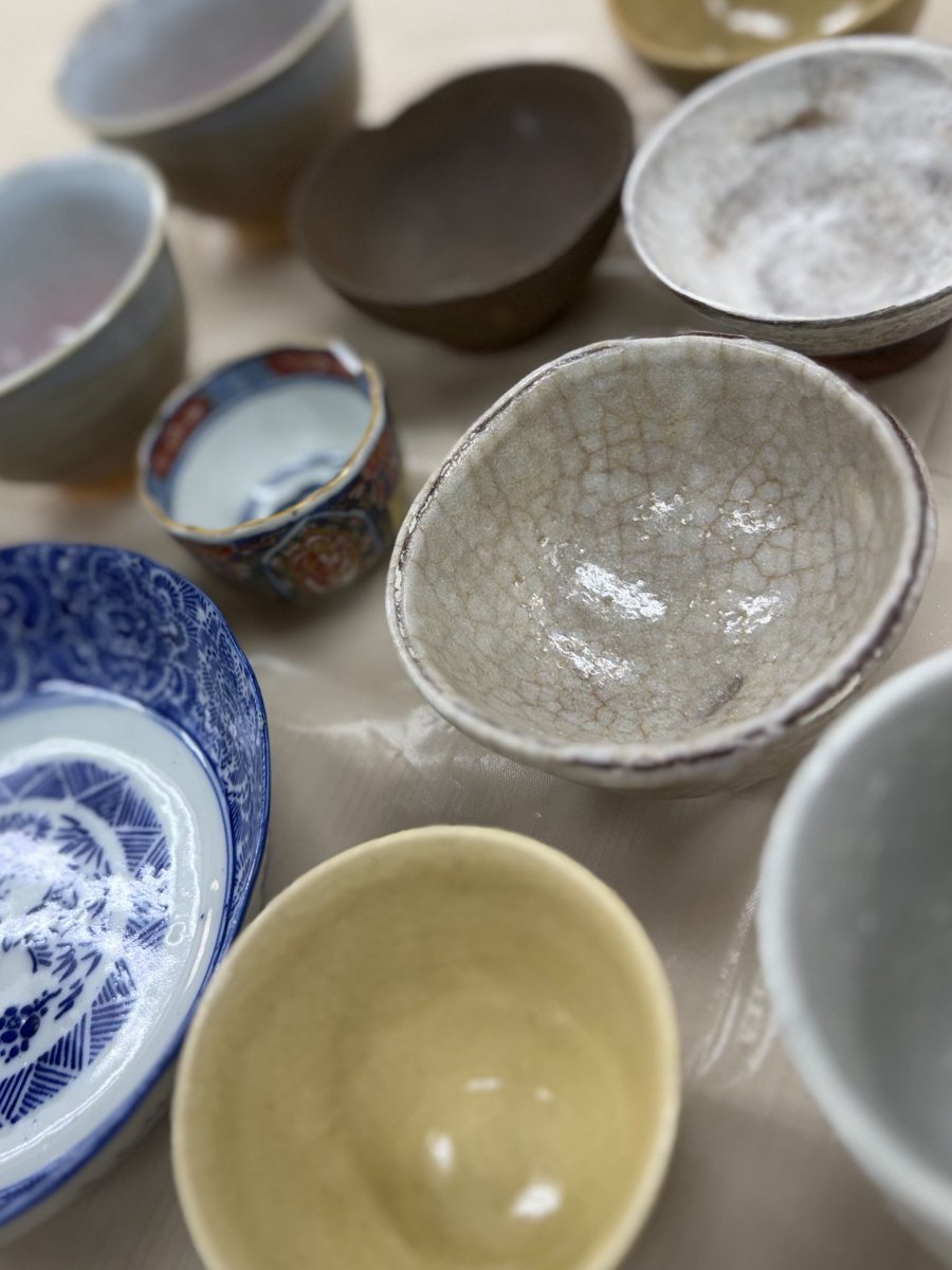kintsugi_tc's tweet photo. 器の性質によって金継ぎの方法がかわるから
金継ぎ師になるにはまず器を学ぶのです。

金継ぎ師プロ養成コース
https://t.co/l6Rx8LcHMN

#金継ぎ #金継ぎ師　
#金継ぎ教室
#金継ぎ資格
#金継ぎ東京 https://t.co/XJoBaqXjsL