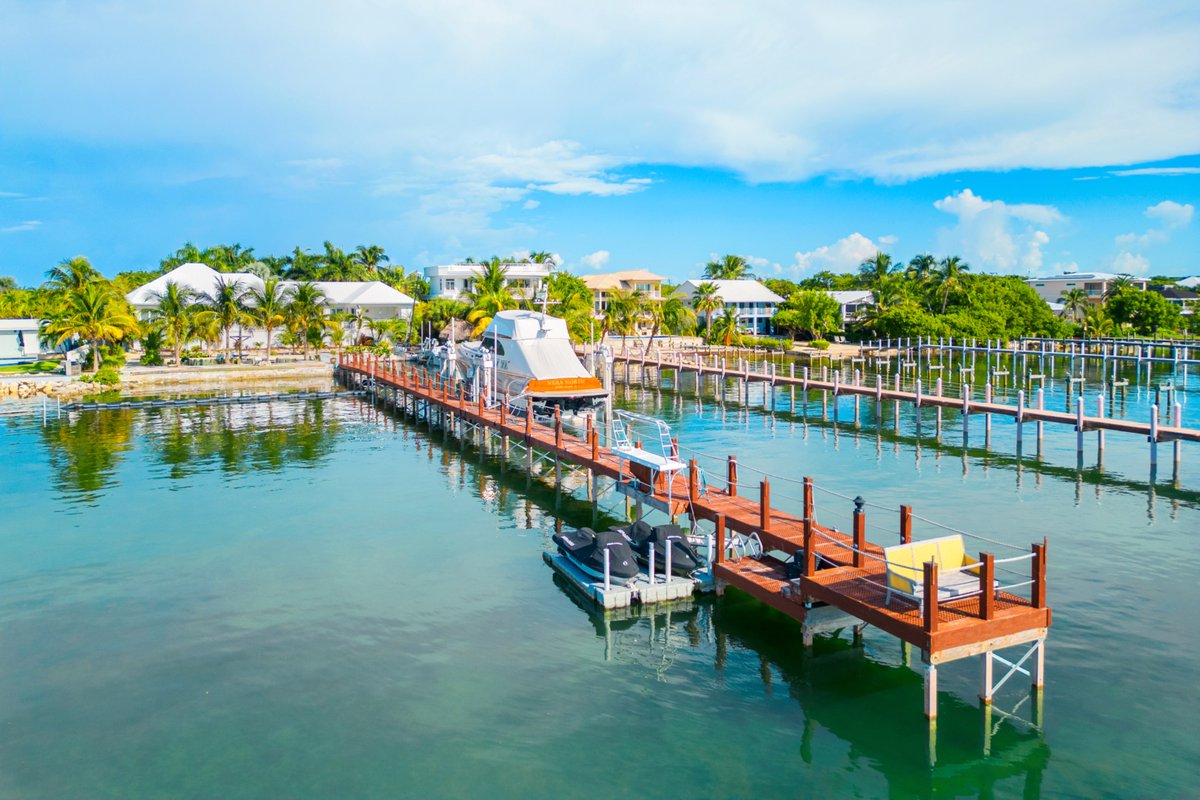 Amenities checklist:

✅ 4,000-sf residence
✅ Custom pool and spa
✅ Private dock
✅ 120,000-lb boat lift
✅ Desalination system

Be sure to register for the auction by December 3rd. Visit FloridaKeysLuxuryAuction.com for details.