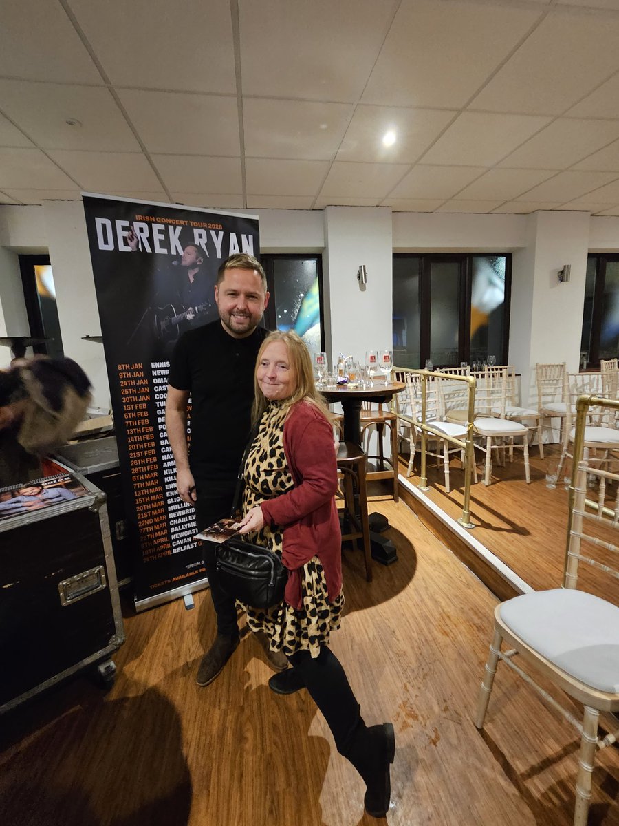 donna19782011's tweet photo. @derekryanmusic  thank you for such amazing night really enjoyed your show will look forward to seeing you again next year 😊 xxxxx https://t.co/YdtVgO309V