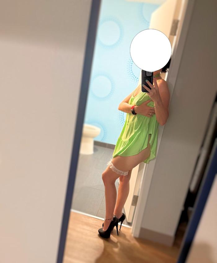 Cuckold Wifey tweet media