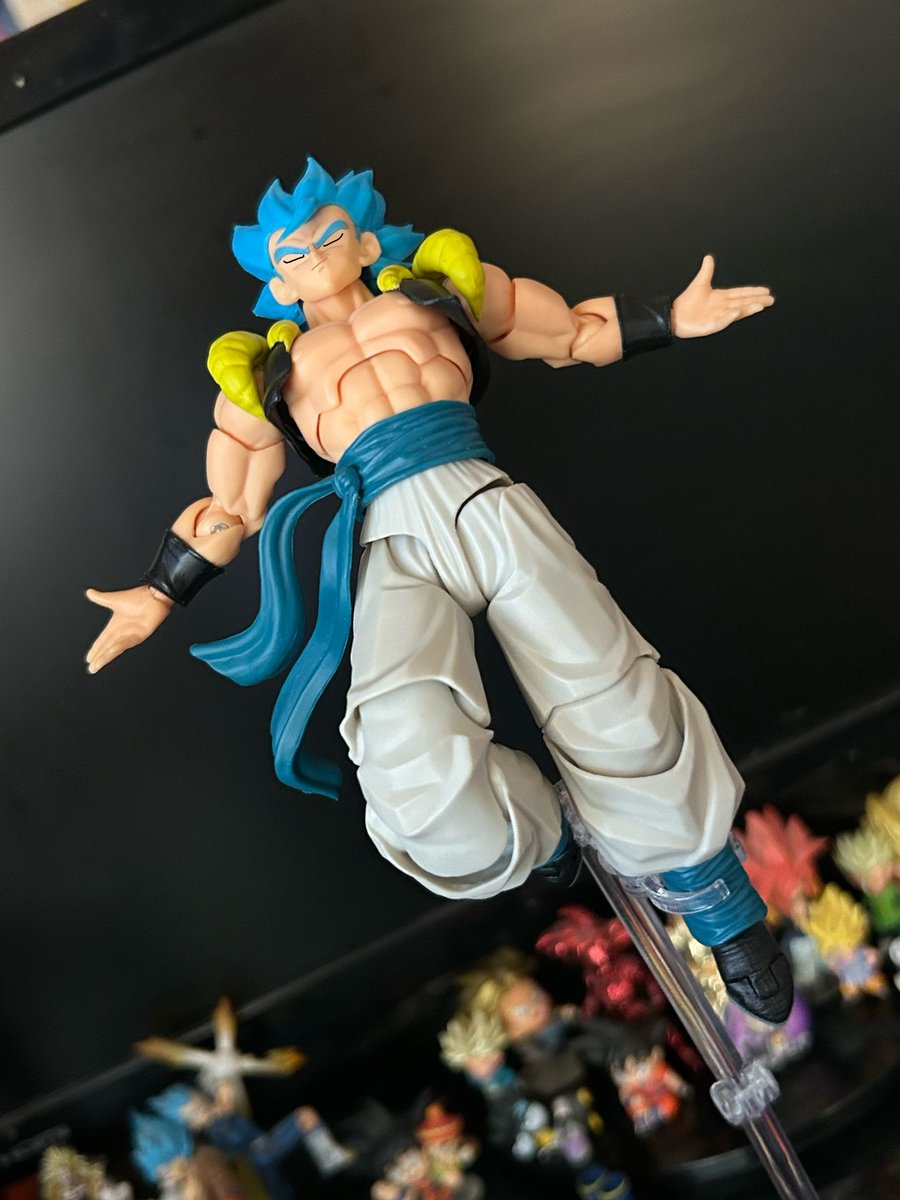 gogetanoceda's tweet image. He is indeed doing the pose