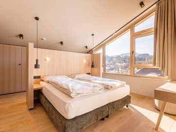 relloxpl's tweet image. Gotowe apartamenty w Alpach 🇦🇹 (obok Kitzbühel)! Idealne na narty - tuż przy 2 ośrodkach narciarskich ⛷️. Luksusowe wykończenie, wellness i piękne widoki. Gotowe do natychmiastowego przekazania.

Sprawdź: rellox.pl/property/ukonc…

#Rellox #Narty #Alpy #Kitzbühel #Austria