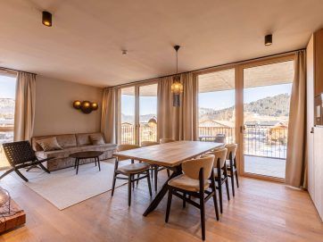 relloxpl's tweet image. Gotowe apartamenty w Alpach 🇦🇹 (obok Kitzbühel)! Idealne na narty - tuż przy 2 ośrodkach narciarskich ⛷️. Luksusowe wykończenie, wellness i piękne widoki. Gotowe do natychmiastowego przekazania.

Sprawdź: rellox.pl/property/ukonc…

#Rellox #Narty #Alpy #Kitzbühel #Austria