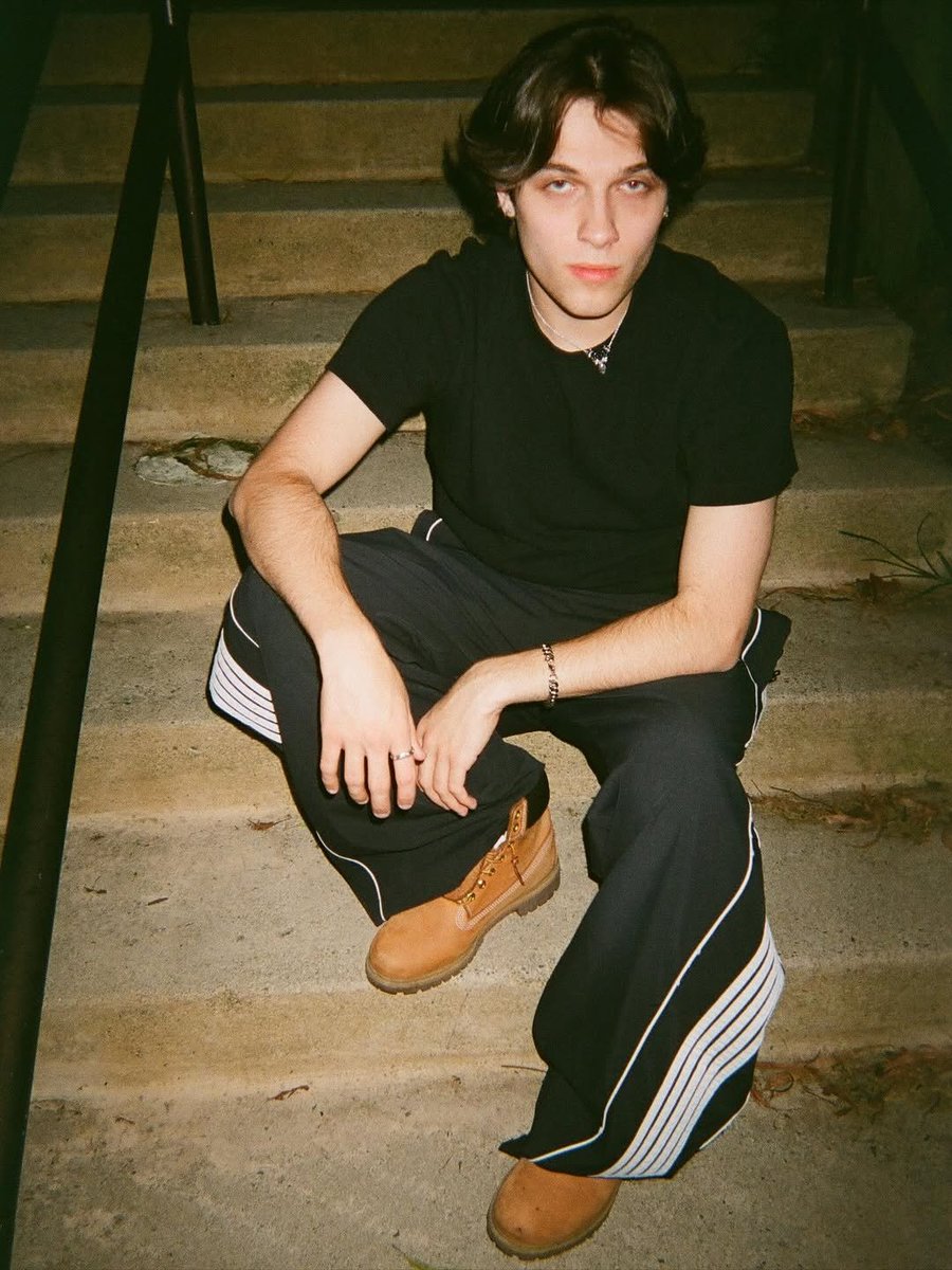 pepsicolachris's tweet image. THE HATS NEED TO BE BURNED