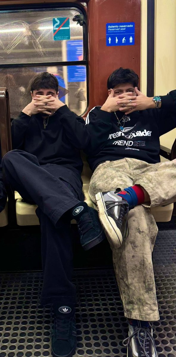 Agustín tweet media