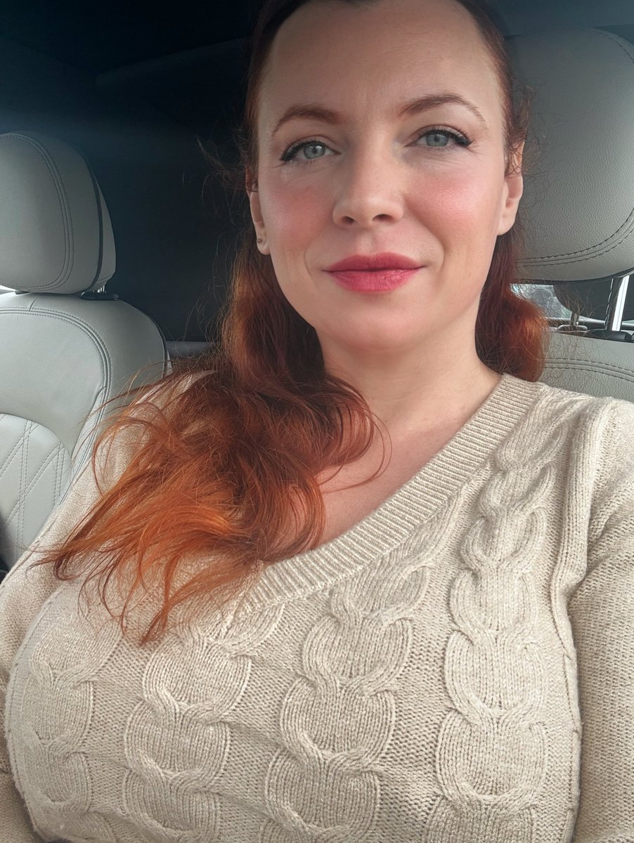 Iris Goldéa tweet media