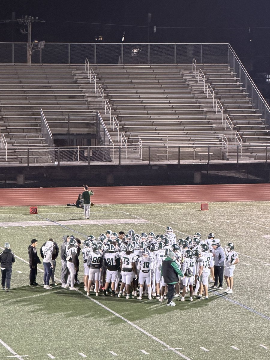 OliverMFox's tweet photo. @BulldogCanton and @TMHS_Athletics are here and ready to go. Trip to Gillette on the line. Let’s go! 

@newftbj https://t.co/UBkS9uYUDw
