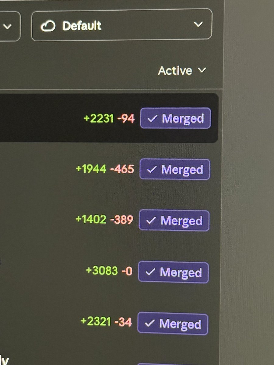 mentalist_ai's tweet image. 🔥🔥🔥Binlerce satır kod aman aman aman yani eller alev aliyor 🔥🔥🔥

Bende yeni bir projeye başladım. Claude planladı ve oluşturdu birazda modifiye etti. gpt-5.1-codex-max high ile devam ediyorum şimdilik güzel gidiyor ben beğendim. Bi @altudev gibi 4-5 model kullanamıyorum…
