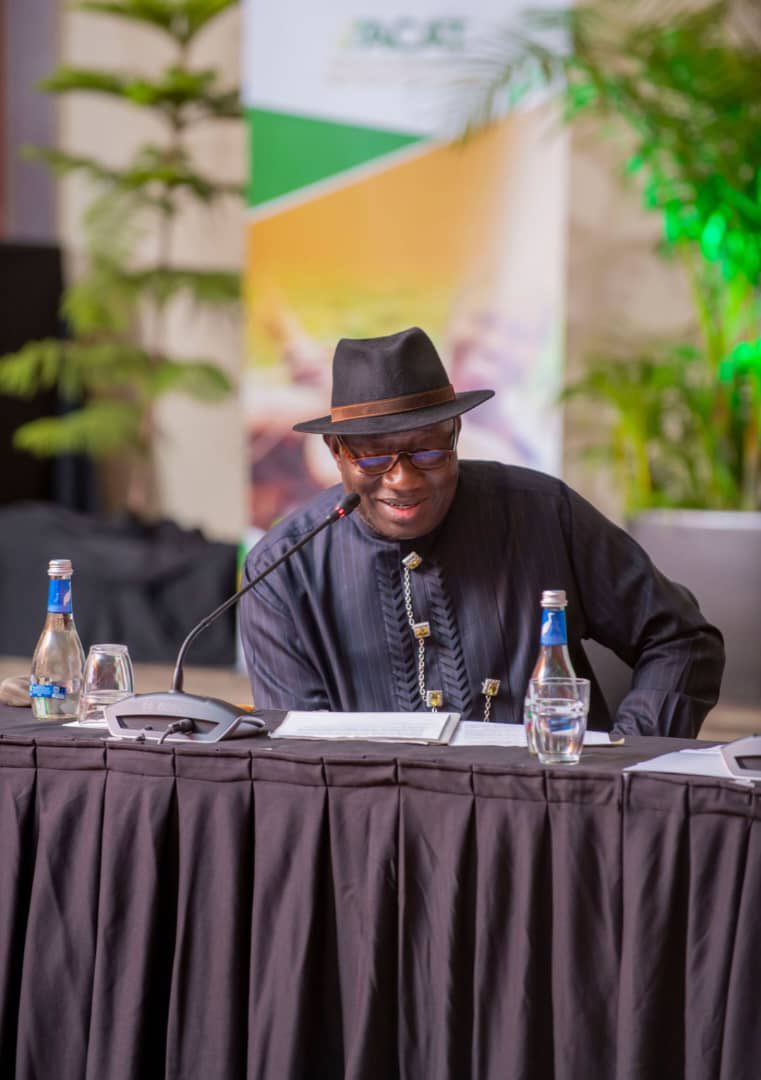 The only president that cared about Nigerians 😞😞

#PresidentadeTerritorio #Peacemaker #Peace