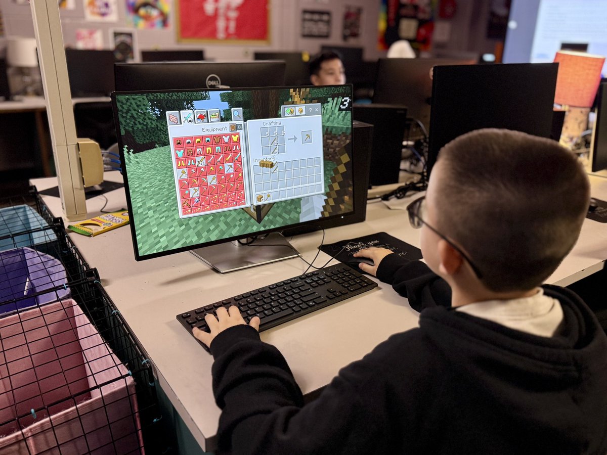 MsFuller_HMS's tweet image. Yesterday at Coding &amp;amp; Robotics Club, our Wildcats jumped into block coding in Minecraft and programmed an AI to recognize and gather wood. They were locked in and having a blast problem-solving and testing their code in real time! @HumbleISD_HMS @HumbleISD #HourOfCode @Minecraft