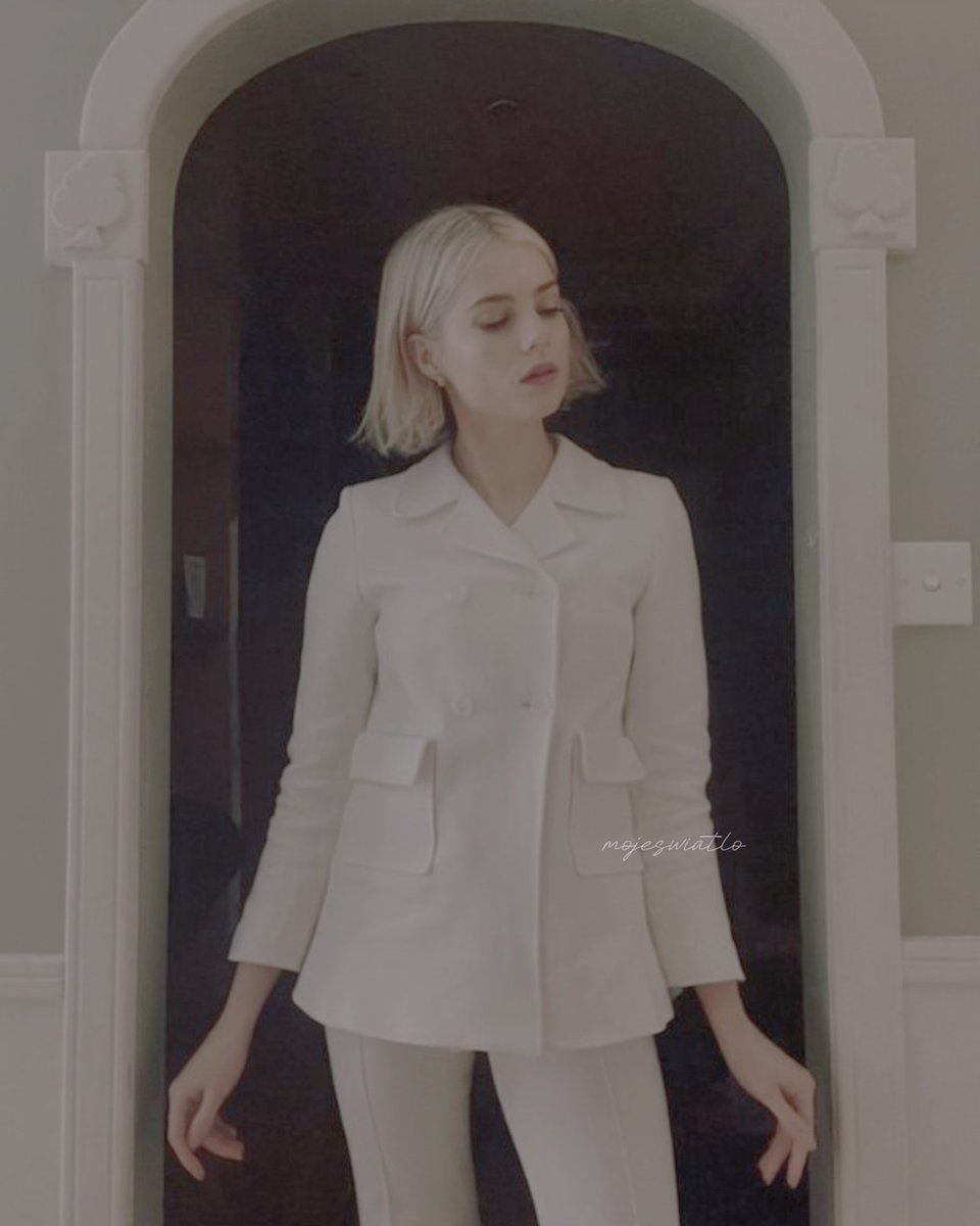 mojeswiatlo's tweet image. ㅤㅤ
ㅤㅤㅤㅤㅤㅤ
ㅤㅤㅤㅤㅤHeavy-hearted we roam 
ㅤㅤㅤㅤㅤㅤmemories can't let go.
ㅤㅤㅤㅤㅤㅤEverything's so 𝒉𝒐𝒍𝒍𝒐𝒘,
ㅤㅤㅤㅤwe fear what we don't know.
ㅤㅤㅤㅤㅤㅤ